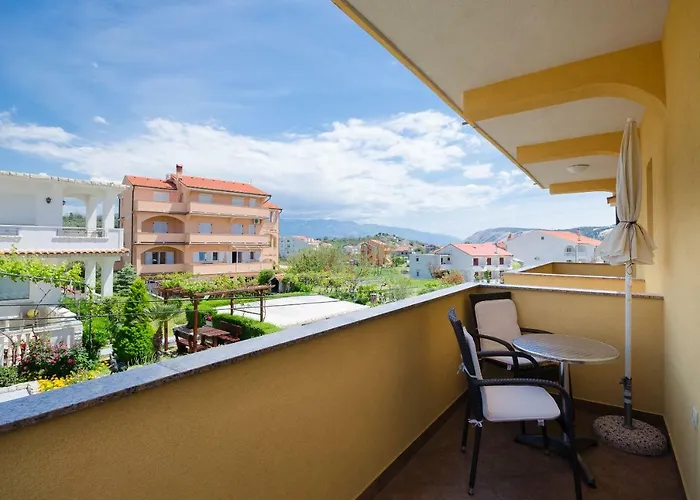 Apartment Mirjana Lopar