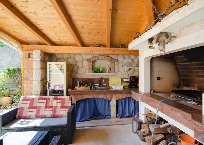 Apartment Mirjana Lopar