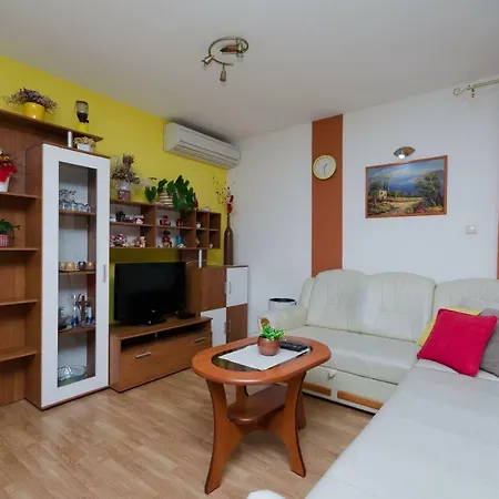 Mirjana Apartmán Lopar