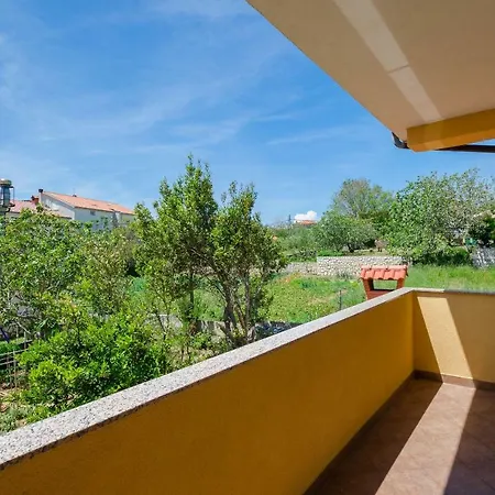 Mirjana Apartment Lopar